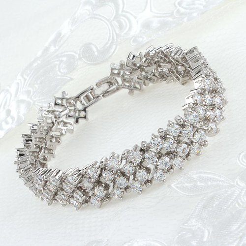EVER FAITH Bridal Silver-Tone Round Full Clear CZ Austrian Crystal Tennis Bracelet N02211-1